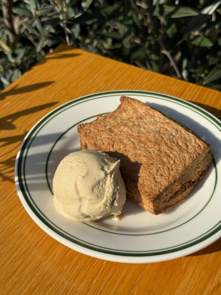 ジェラートとスコーン